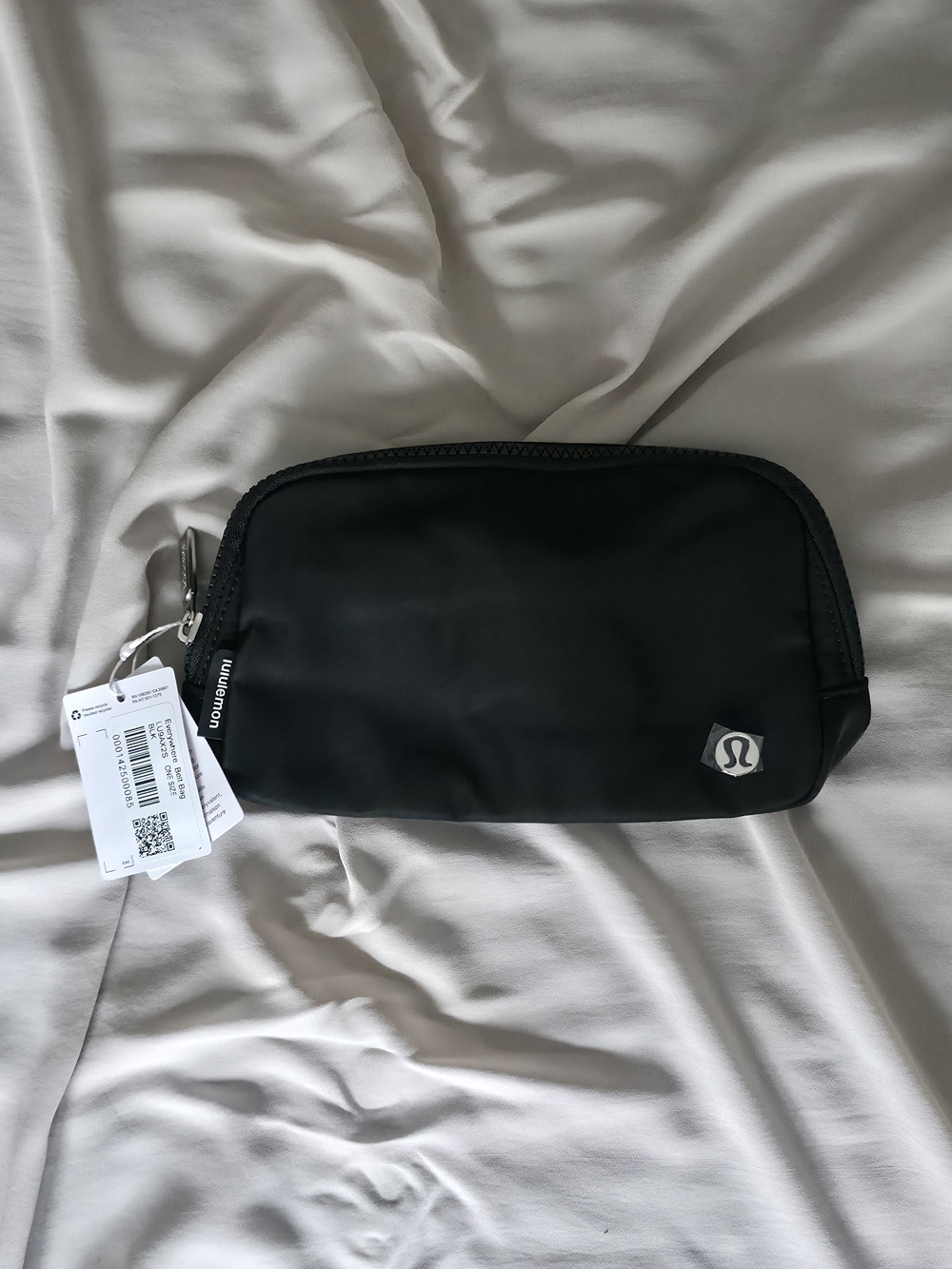 PRICE FIRM NWT Lululemon Everywhere Belt Bag 1L Black
